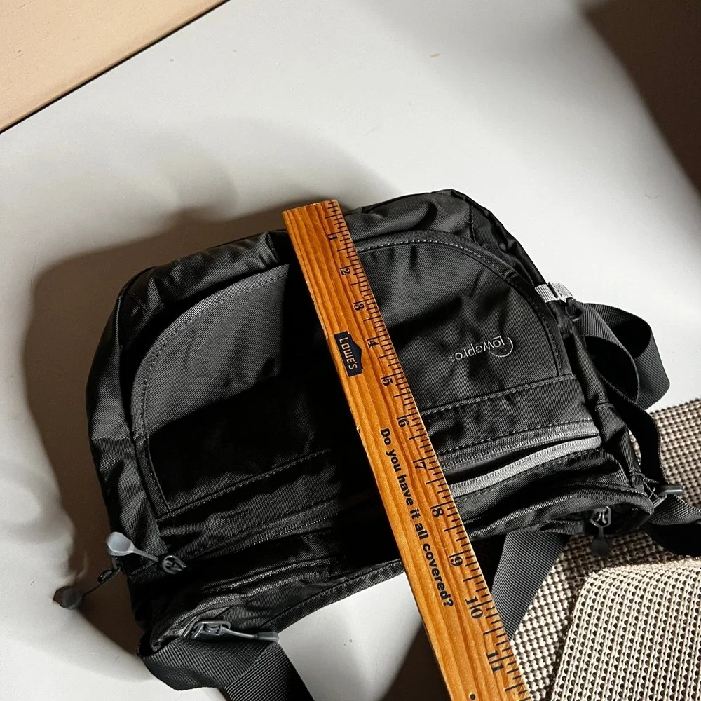 Lowepro StreamLine 150 Black Nylon Camera Shoulder Bag Crossbody Messenger